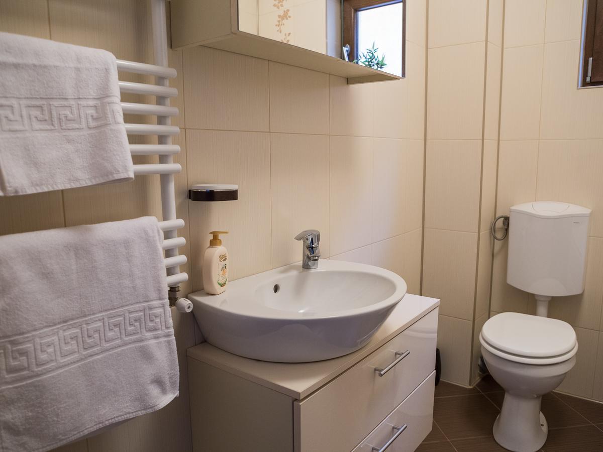 Casa Bella Apartments Bragadiru Eksteriør billede