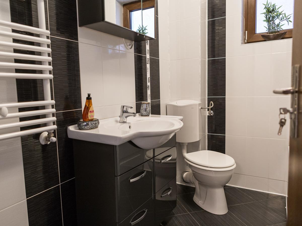 Casa Bella Apartments Bragadiru Eksteriør billede